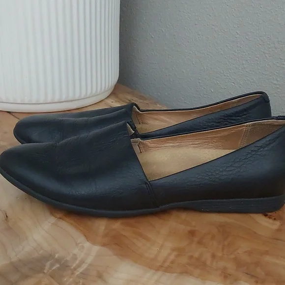 Dansko Black Leather Loafers Comfortable Flats - Picture 3 of 6